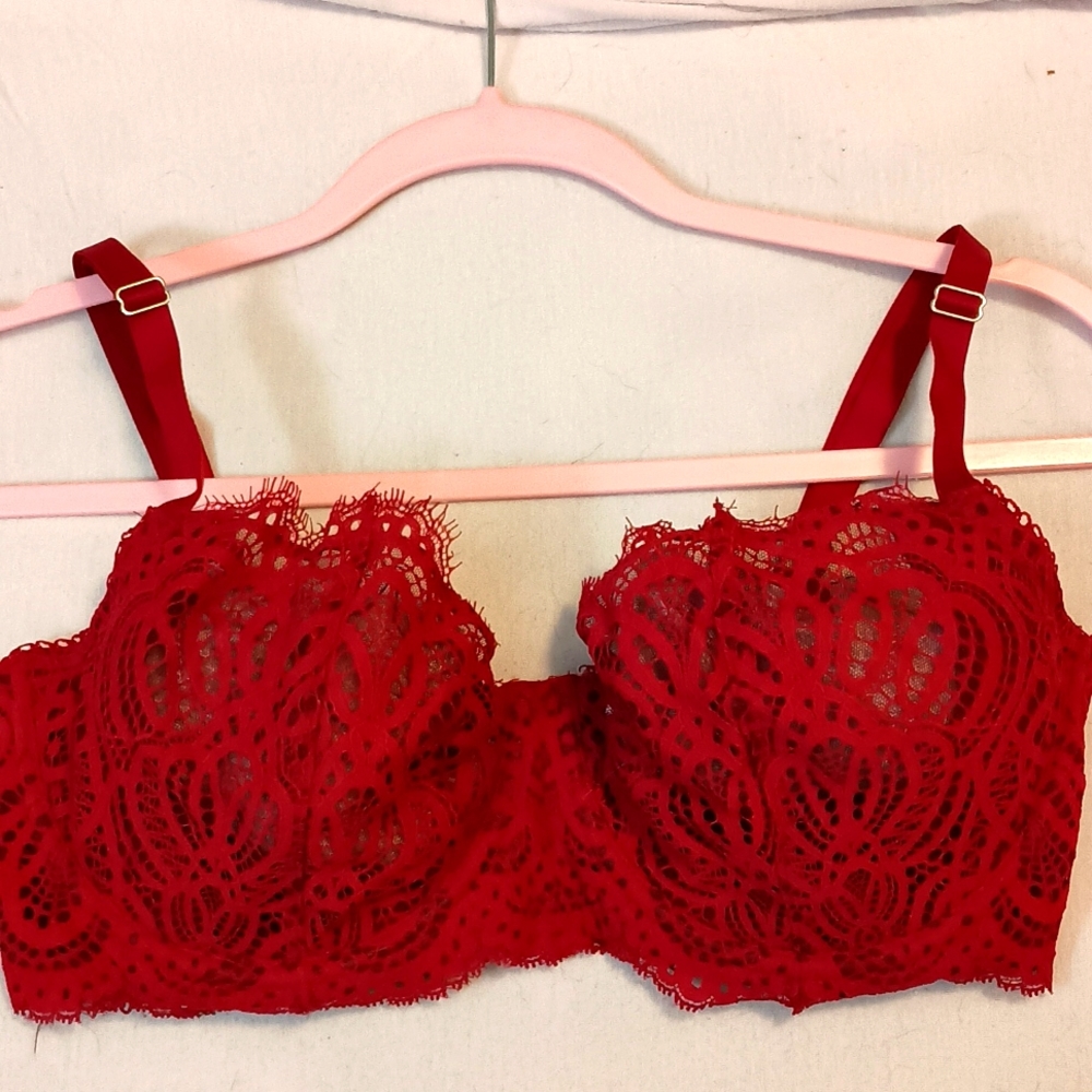 Victoria's Secret Dream Angels 34DDD unlined lace bra